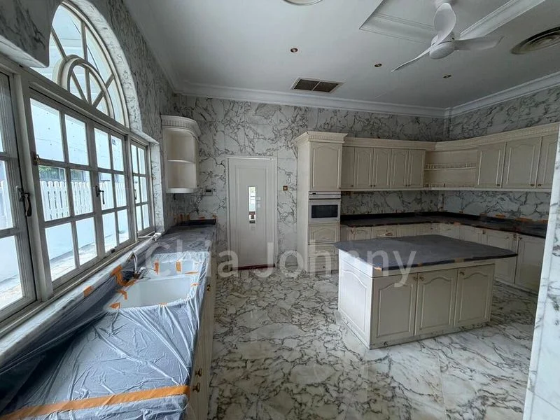 6 Bed Bungalow (Landed) for Rent in  Eden Park - Image 3