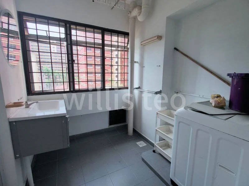 5 Room (5I) HDB for Rent in  842F Tampines Street 82 - Image 4