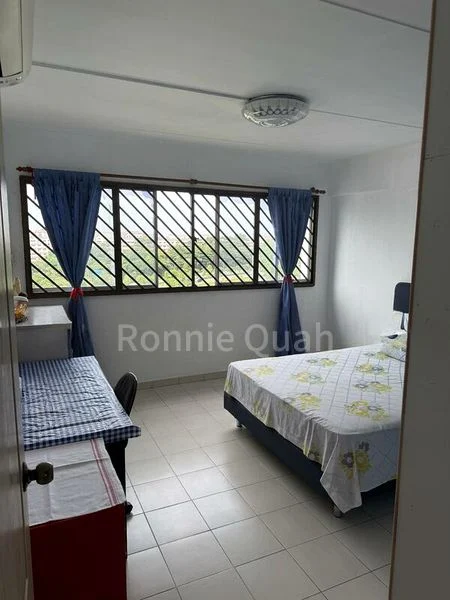 Common Room (HDB) for Rent in 136 Simei Street 1 - Image 3