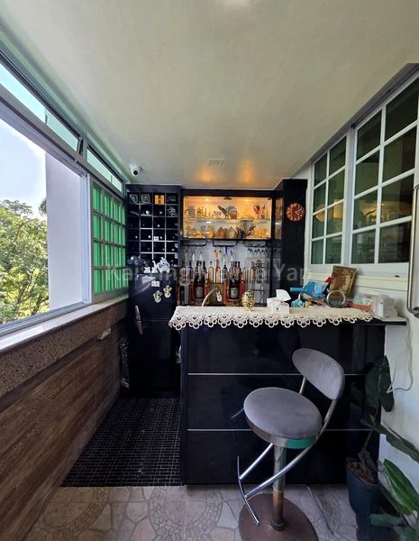 Executive HDB for Sale in 153 Ang Mo Kio Avenue 5 - Image 5