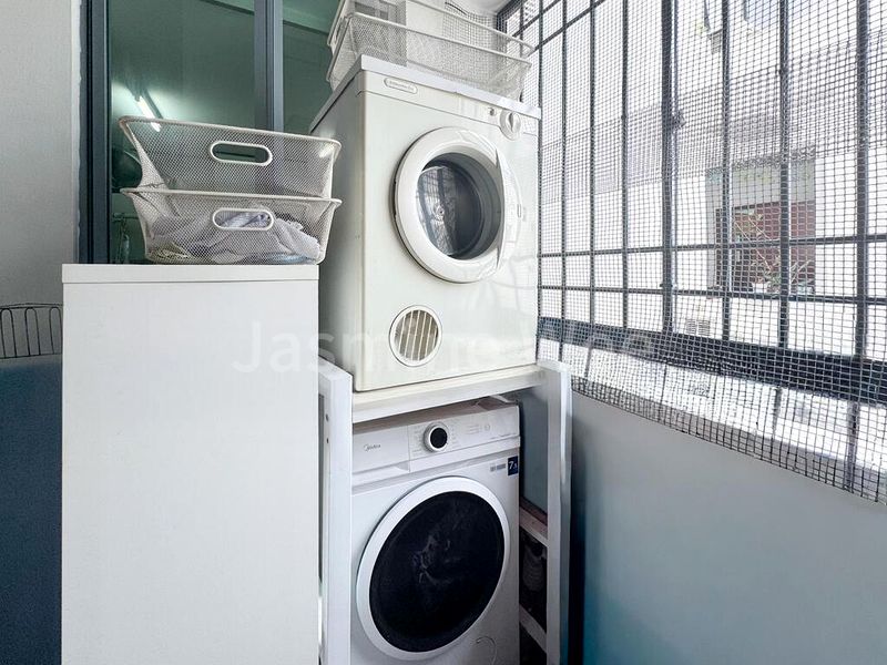 3 Bed Condo for Sale in  Springdale Condominium - Image 4