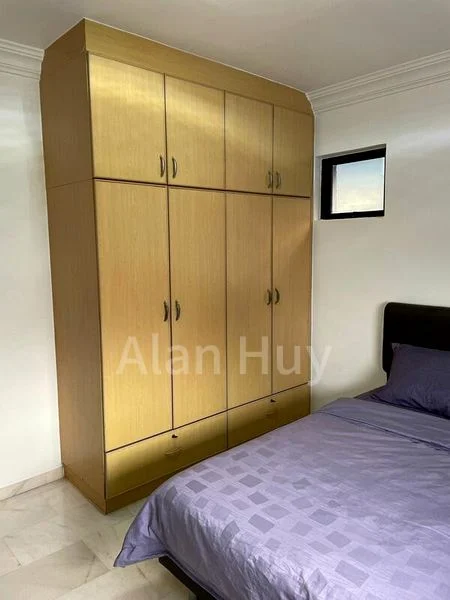 Common Room (HDB) for Rent in  3 Holland Close - Image 11