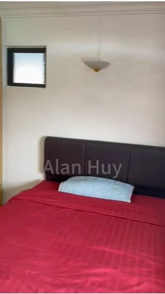 Common Room (HDB) for Rent in  3 Holland Close - Image 2