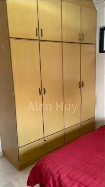 Common Room (HDB) for Rent in  3 Holland Close - Image 3