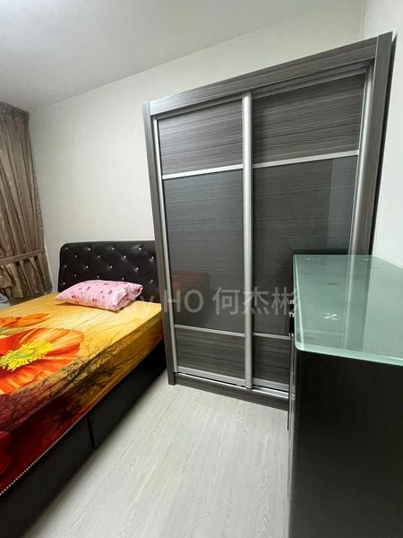 Common Room (HDB) for Rent in  663B Tampines Street 64 - Image 1