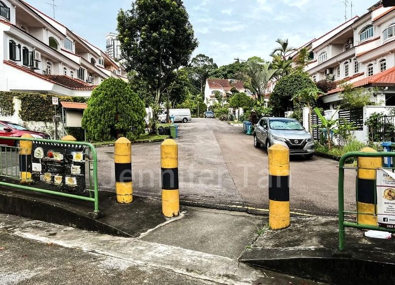 6 Bed Terraced House (Landed) for Sale in  Rivervale Drive - Image 6