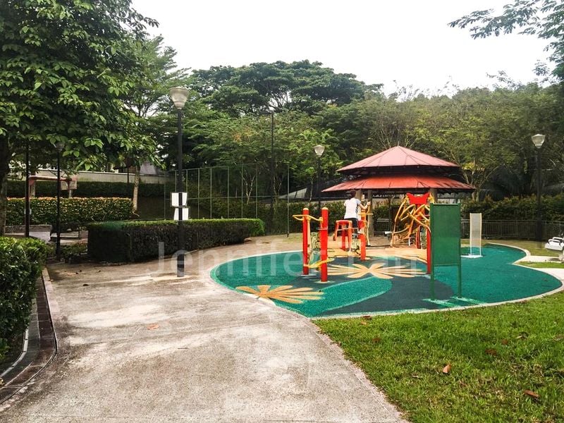 6 Bed Terraced House (Landed) for Sale in  Rivervale Drive - Image 5