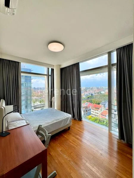 3 Bed Condo for Sale in  The Trumps - Image 3