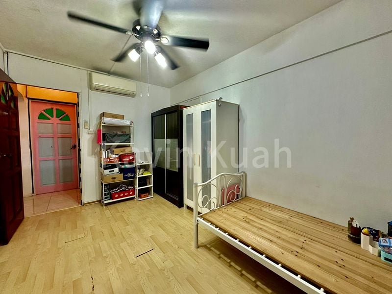 4 Room (4A) HDB for Sale in  427 Yishun Avenue 11 - Image 3