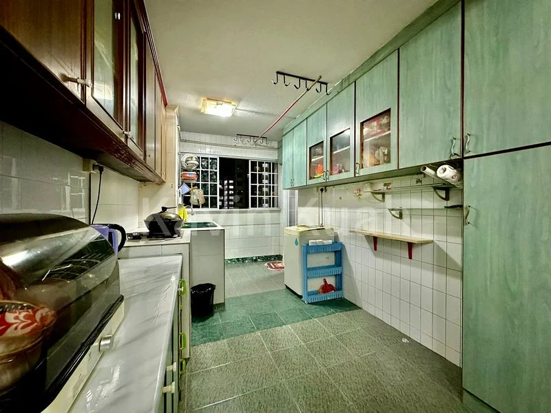 4 Room (4A) HDB for Sale in  427 Yishun Avenue 11 - Image 2