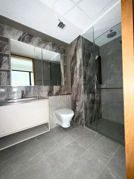 2 Bed Condo for Sale in  Penrose - Image 8