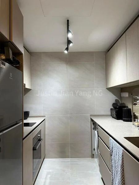 2 Bed Condo for Sale in  Penrose - Image 5