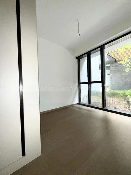 2 Bed Condo for Sale in  Penrose - Image 9