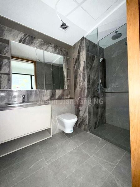 2 Bed Condo for Sale in  Penrose - Image 2