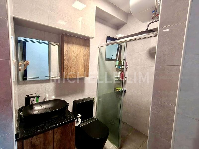 Executive HDB for Sale in  298D Compassvale Street - Image 9
