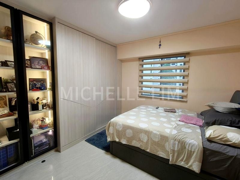 Executive HDB for Sale in  298D Compassvale Street - Image 6