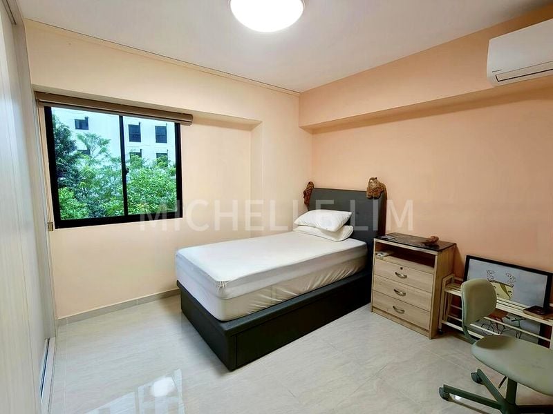 Executive HDB for Sale in  298D Compassvale Street - Image 7