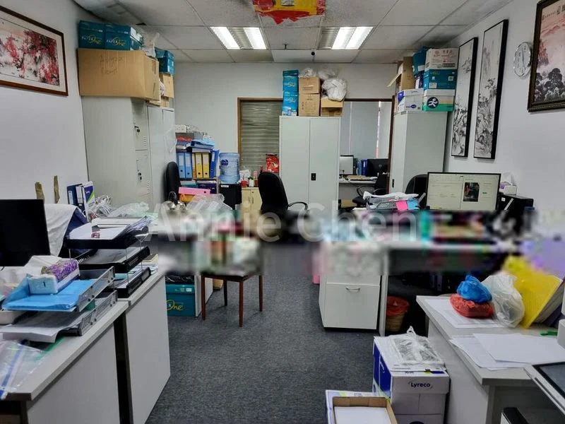 Office for Rent: Sultan Plaza - Image 1