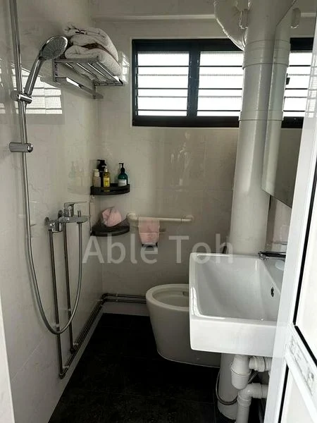 Common Room (HDB) for Rent in  423 Yishun Avenue 11 - Image 3