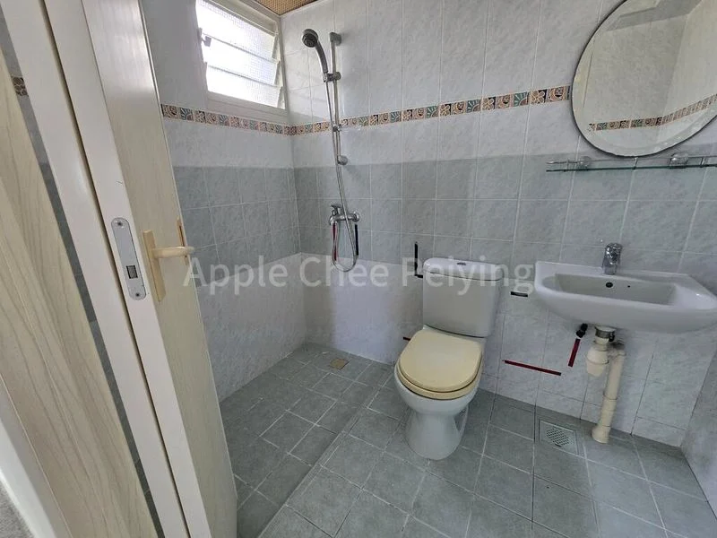 4 Room (4A) HDB for Sale in  385 Bukit Batok West Avenue 5 - Image 5