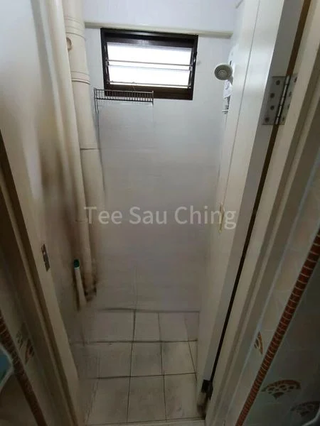 Common Room (HDB) for Rent in  125 Lorong 1 Toa Payoh - Image 6