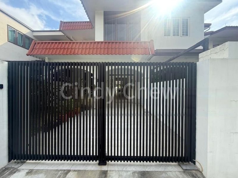 4 Bed Terraced House (Landed) for Sale in  Bedok Pesari - Image 1