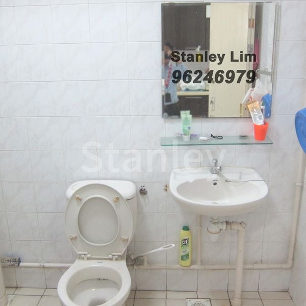 Common Room (HDB) for Rent in  663A Jurong West Street 65 - Image 6