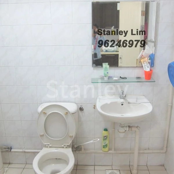 Common Room (HDB) for Rent in  663A Jurong West Street 65 - Image 5