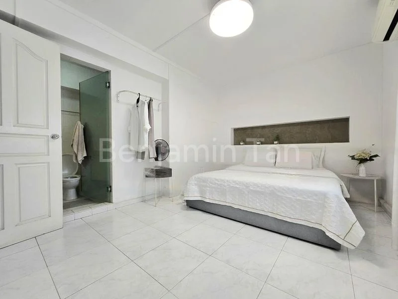 5 Room (5I) HDB for Sale in  644 Woodlands Ring Road - Image 4