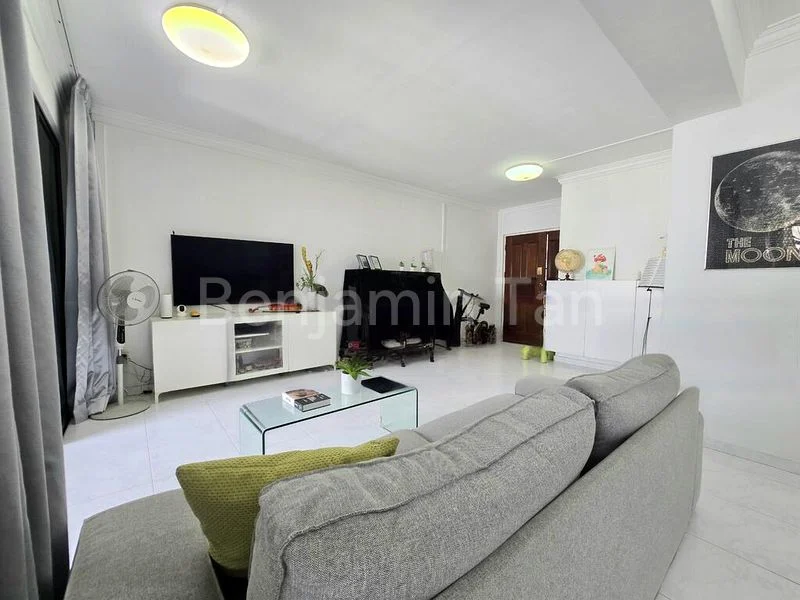 5 Room (5I) HDB for Sale in  644 Woodlands Ring Road - Image 8