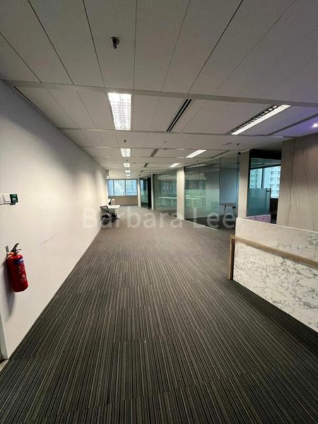 Office for Rent: Central Plaza - Image 6