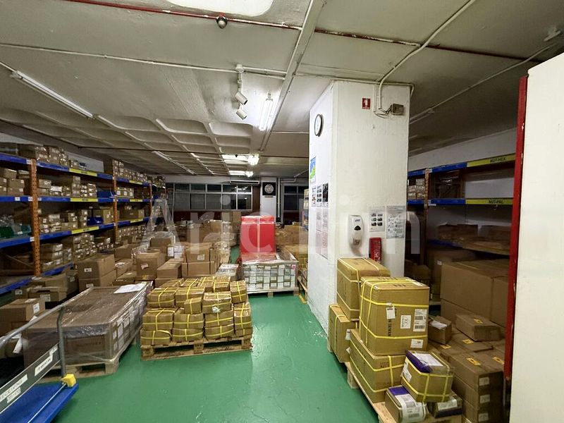 Valiant Industrial Building - Image 4