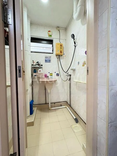 3 Room (3I) HDB for Sale in  9 Lorong 7 Toa Payoh - Image 5