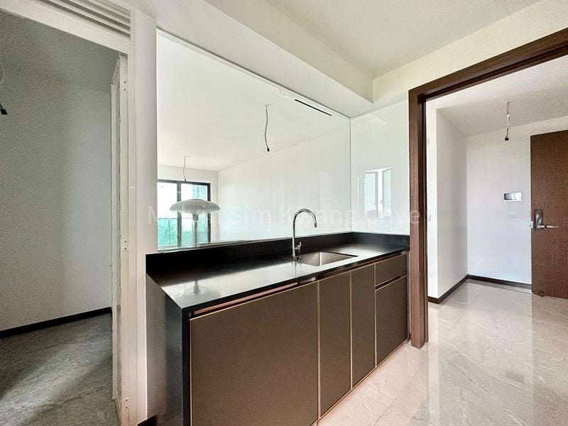 3 Bed Condo for Rent in Normanton Park - Image 8