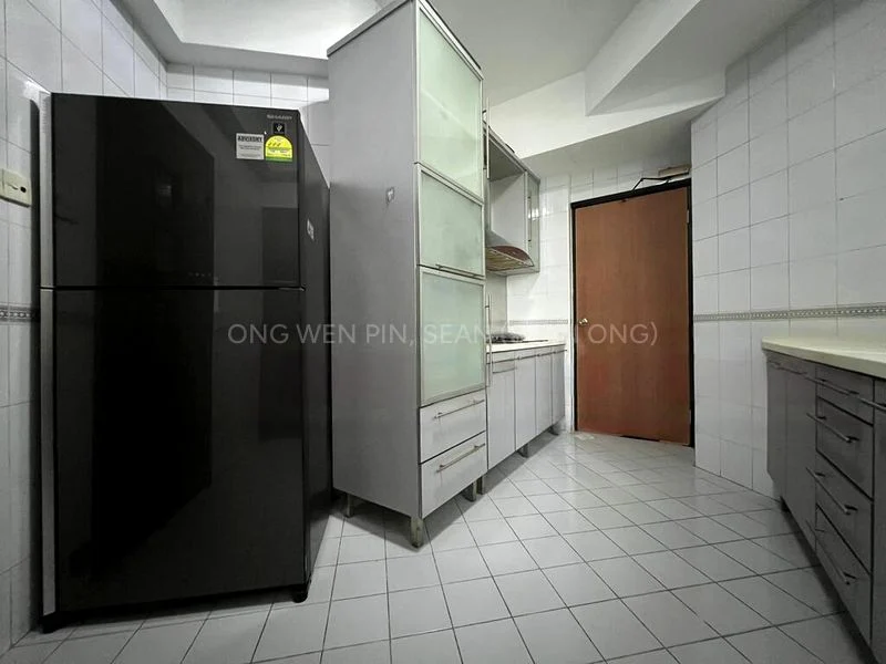 Common Room (Condo) for Rent in  Parc Oasis - Image 11