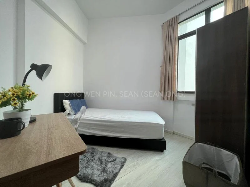 Common Room (Condo) for Rent in  Parc Oasis - Image 4