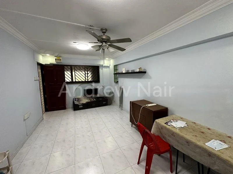 3 Room (3A) HDB for Sale in 778 Yishun Avenue 2 - Image 1
