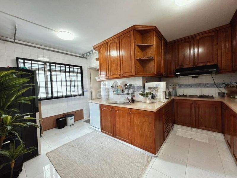 Executive HDB for Sale in  244 Pasir Ris Street 21 - Image 8