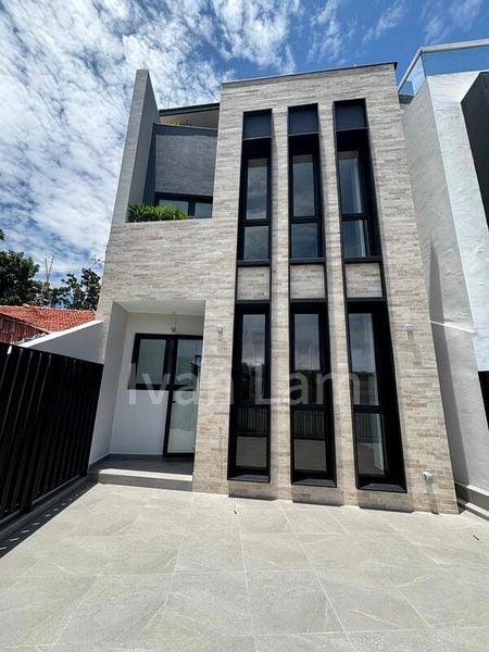 5 Bed Terraced House (Landed) for Sale in Palm Oasis - Image 1