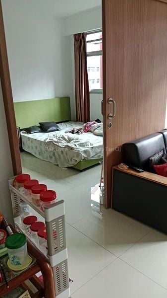 Studio HDB for Rent in 439A Bukit Batok West Avenue 8 - Image 1