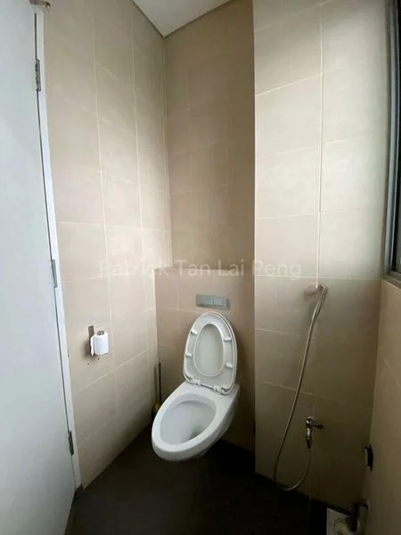 Light Industrial (B1) for Sale: One Pemimpin - Image 2