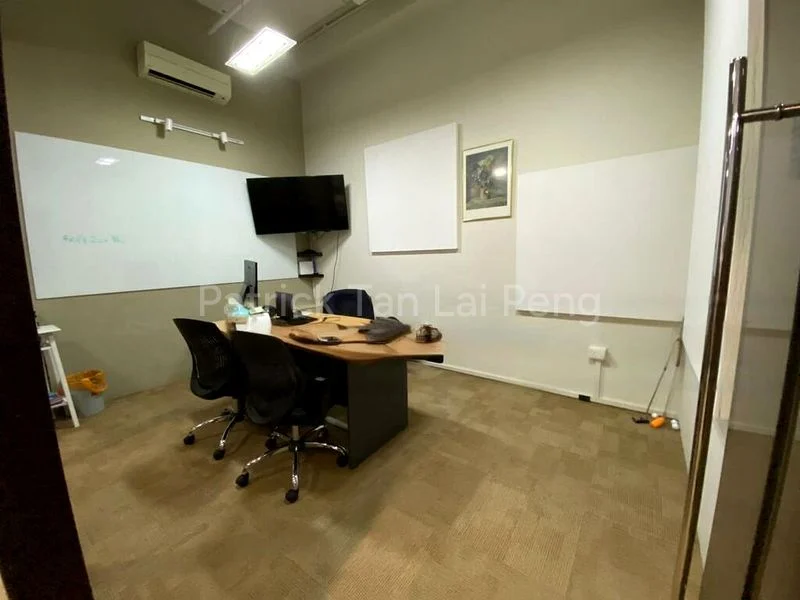 Light Industrial (B1) for Sale: One Pemimpin - Image 5