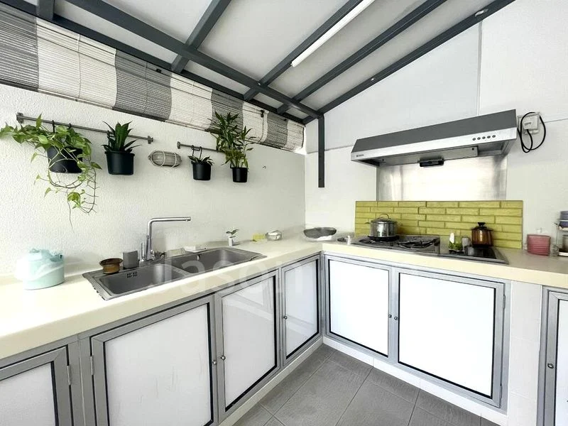 5 Bed Cluster House (Landed) for Sale in  Este Villa - Image 8