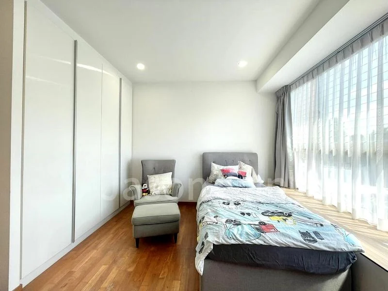 5 Bed Cluster House (Landed) for Sale in  Este Villa - Image 4