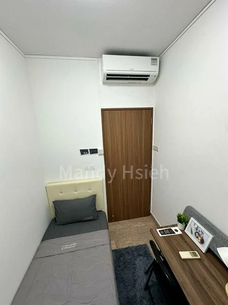 Common Room (Condo) for Rent in Sunshine Plaza - Image 5