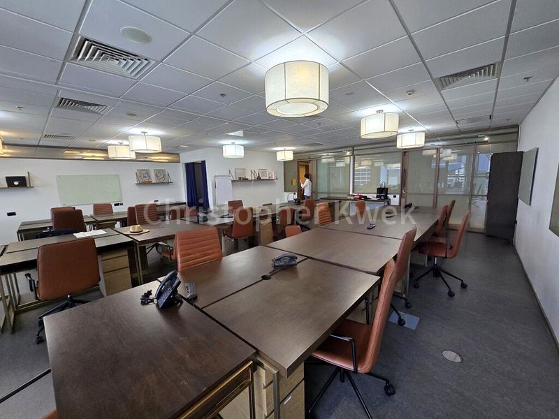 Office for Rent: Centennial Tower - Image 8