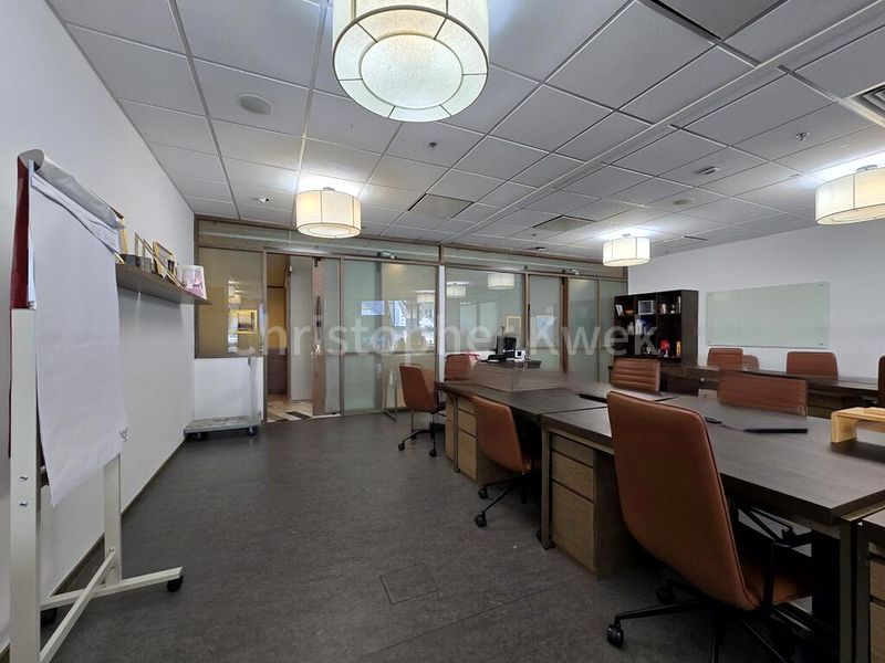 Office for Rent: Centennial Tower - Image 5