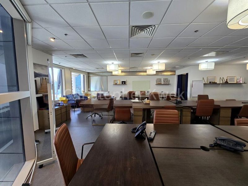 Office for Rent: Centennial Tower - Image 6