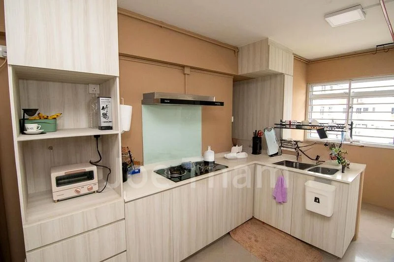 Common Room (HDB) for Rent in  172 Yishun Avenue 7 - Image 6