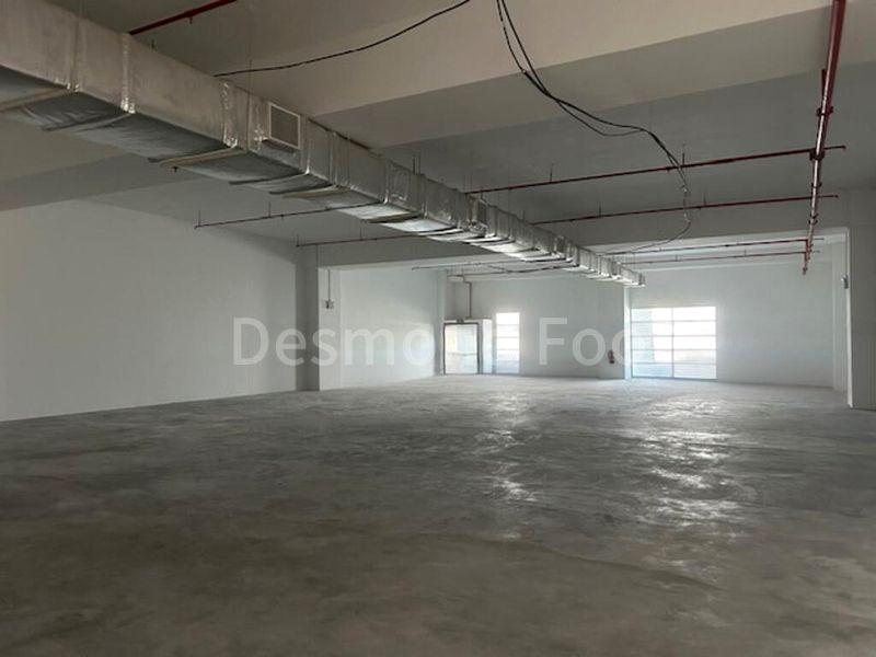 Light Industrial (B1) for Rent: Air-Conditioned Image Building in Serangoon North - Image 7